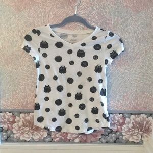 White and black t-shirt